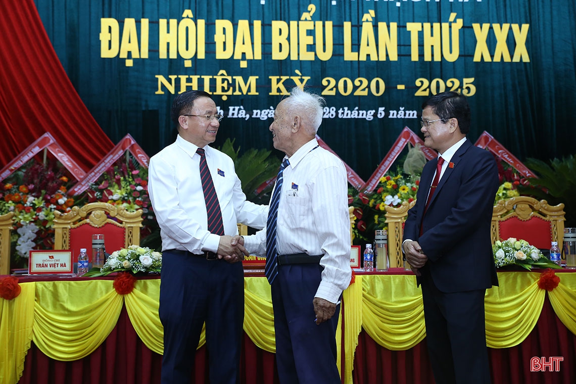 Hà Tĩnh công bố Dự thảo Báo cáo Chính trị trình Đại hội XIX để lấy ý kiến góp ý của Nhân dân