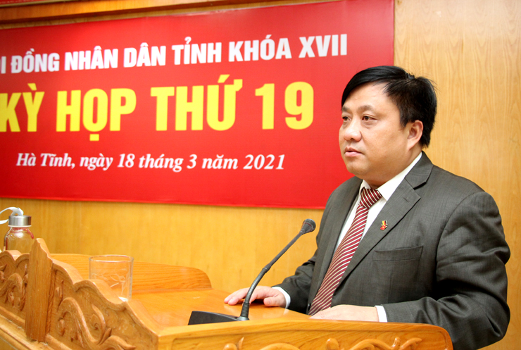Không ngừng học tập nâng cao trình độ, đóng góp ý kiến cho sự phát triển KT-XH của địa phương