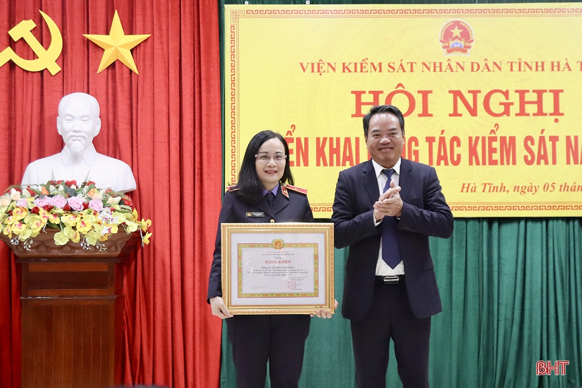 Xử lý nghiêm minh các vụ án, vụ việc tham nhũng, tiêu cực