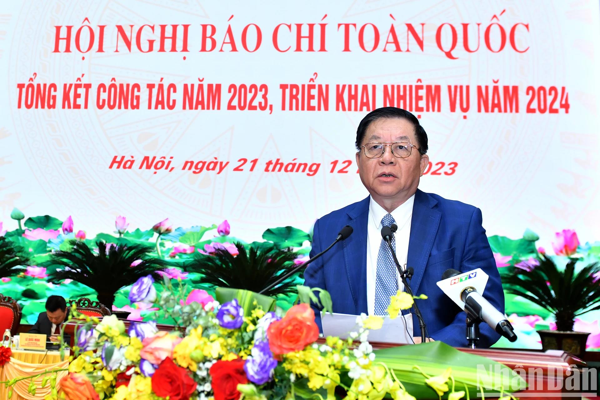 Xây dựng nền báo chí cách mạng chuyên nghiệp, nhân văn và hiện đại