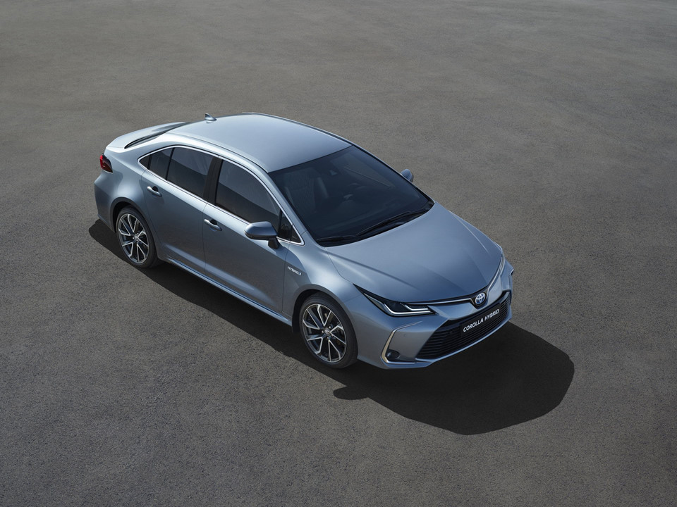 Toyota Corolla sedan 2020 ra mắt - trẻ trung, góc cạnh hơn