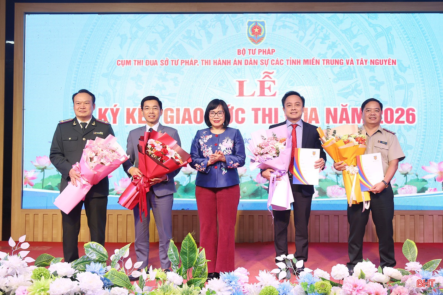 bqbht_br_anh-trao.jpg