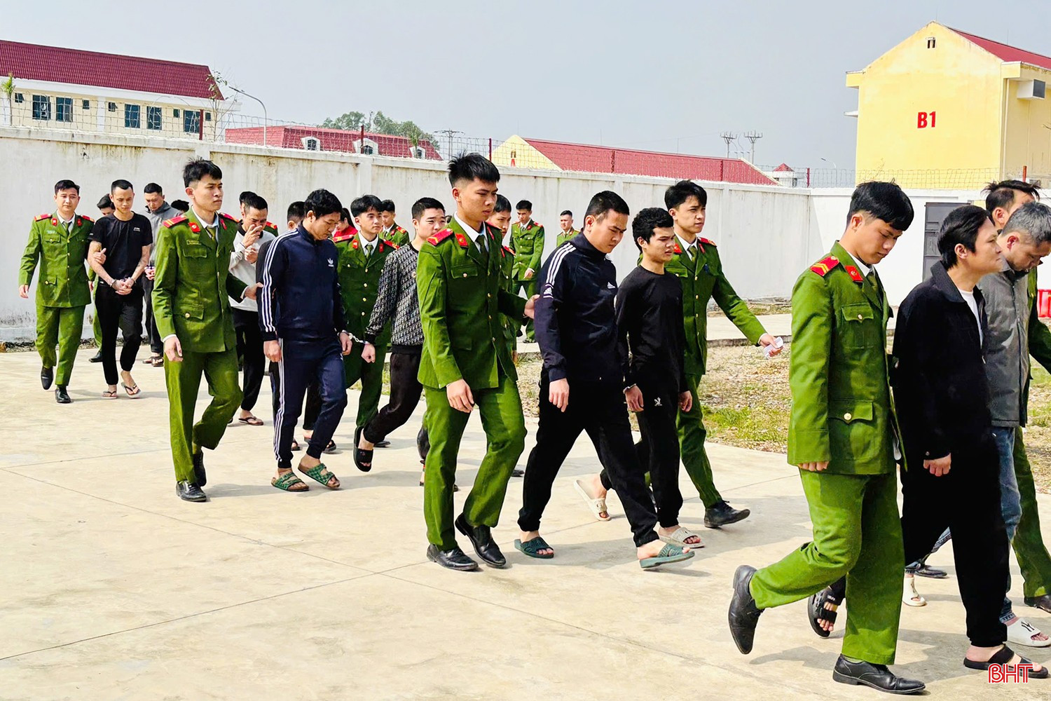 bqbht_br_cac-doi-tuong-bi-dan-giai-ve-co-quan-dieu-tra.jpg