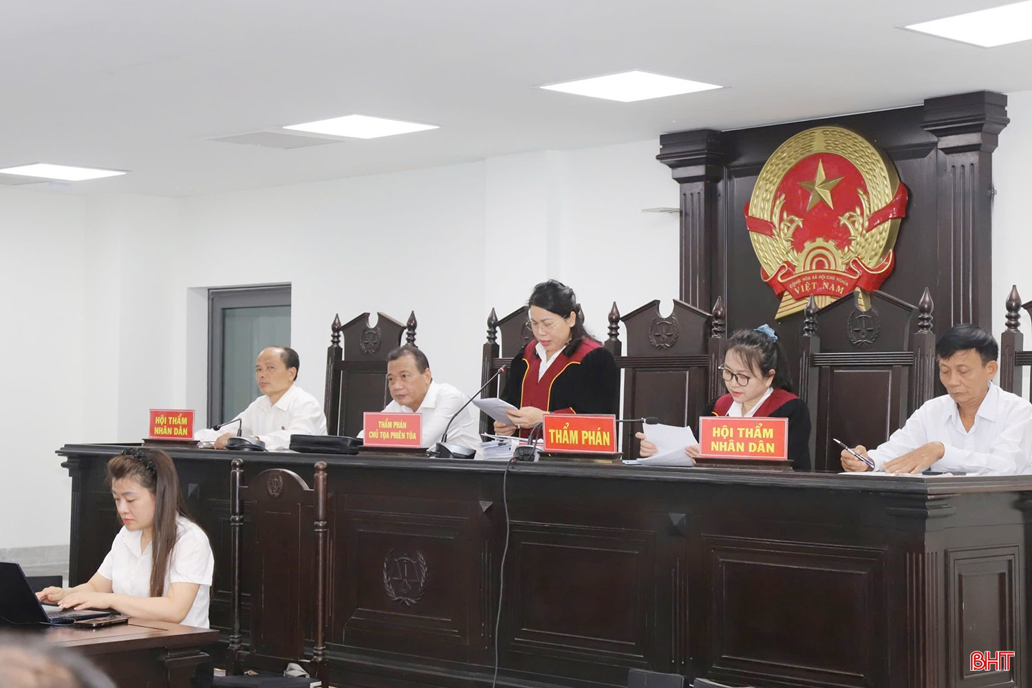 Sau gần 3 tháng thực hiện đợt cao điểm, số lượng án TAND tỉnh đã giải quyết đạt tỷ lệ 83%. bqbht_br_toa10.jpg