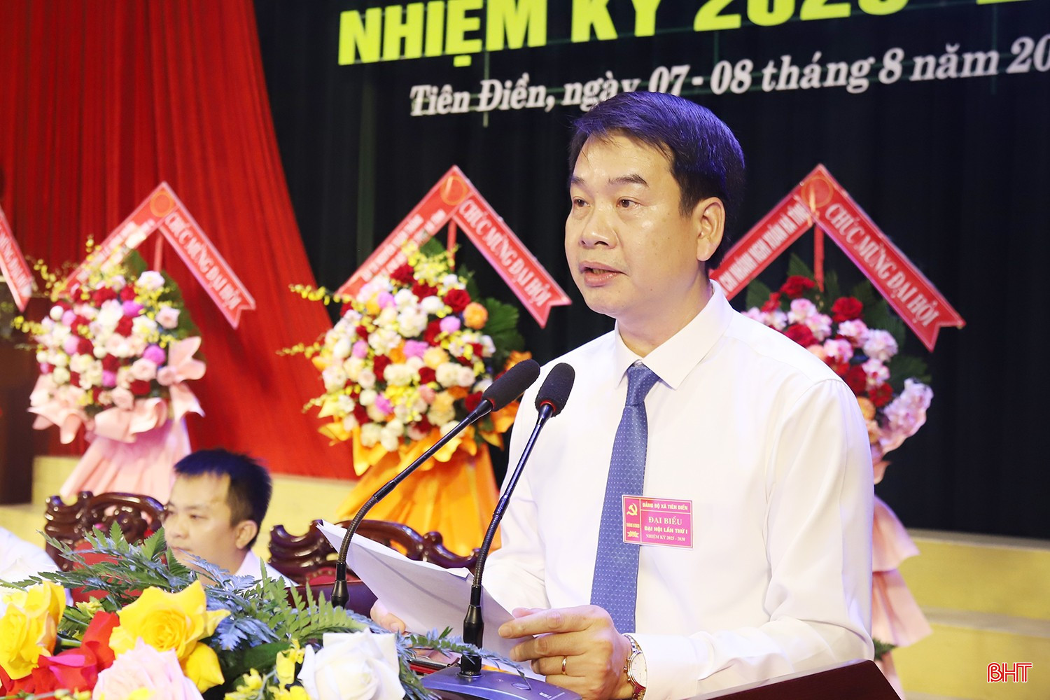 Chủ tịch UBND xã Phan Văn Lĩnh khai mạc đại hội.