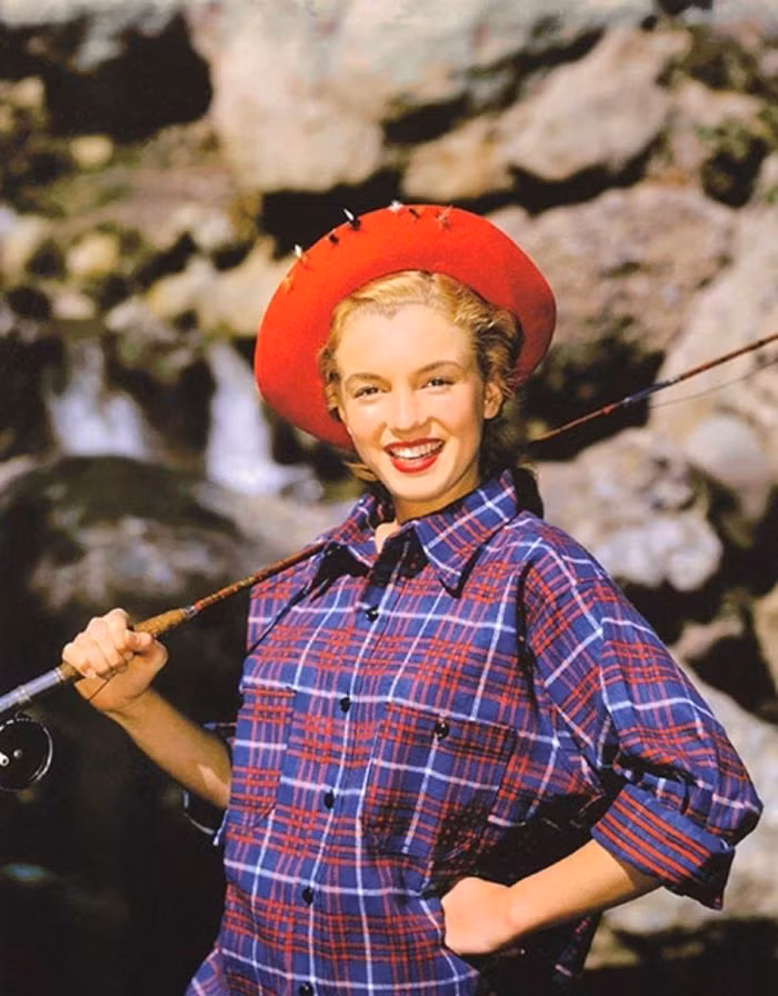 Ảnh hiếm về minh tinh huyền thoại Marilyn Monroe thời chưa nổi tiếng