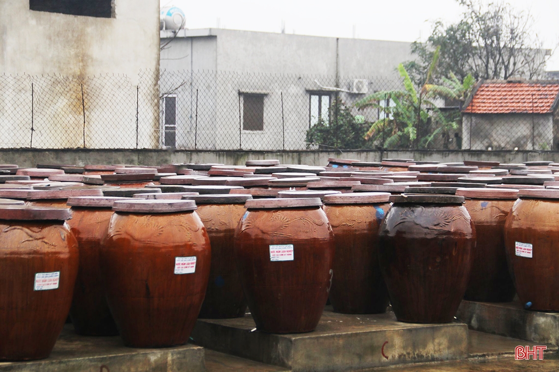 Làng nước mắm truyền thống phía Nam Hà Tĩnh tất bật vào vụ tết
