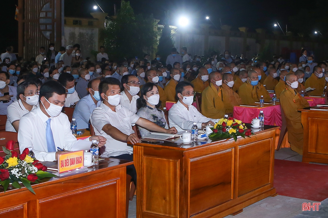 Lãnh đạo tỉnh Hà Tĩnh chúc mừng Đại lễ Phật đản 2022