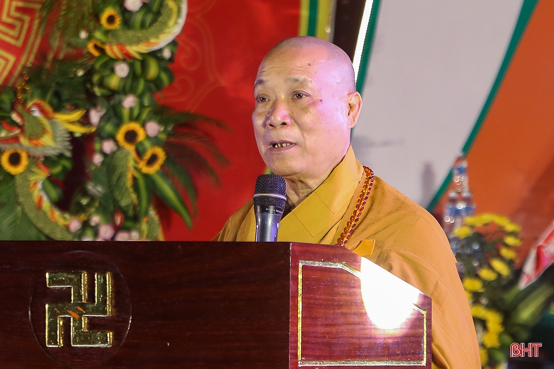 Lãnh đạo tỉnh Hà Tĩnh chúc mừng Đại lễ Phật đản 2022