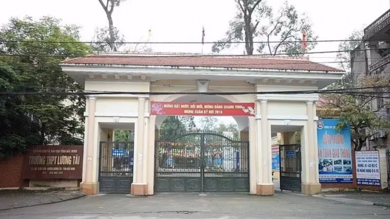 Nghi vấn giám thị hỗ trợ thí sinh làm bài thi tốt nghiệp ở Bắc Ninh, nhà trường báo công an vào cuộc xác minh