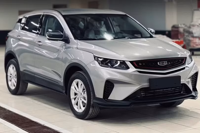 So sánh ngoại hình của Geely Coolray facelift và bản cũ đang bán tại Việt Nam.