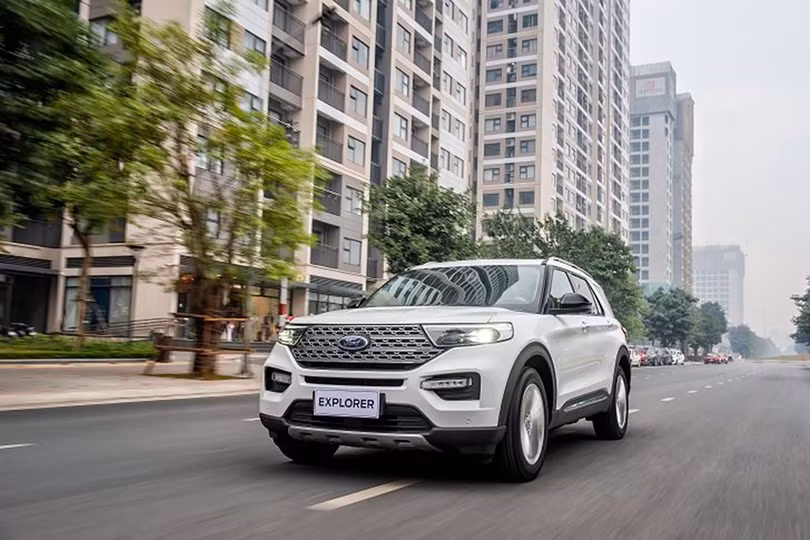 ford-explorer-2023-1-293-1253.jpg