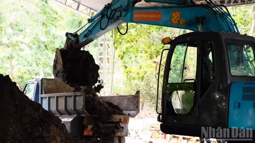 Khối lượng đất đào lên khoảng 50m3.
