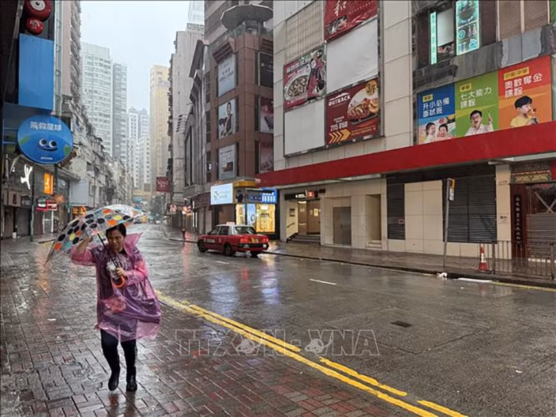 010626-hongkong.jpg