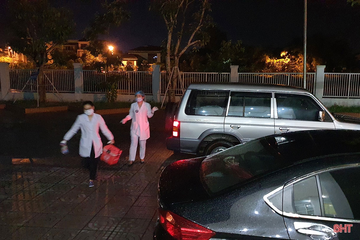 “Chiến sỹ áo trắng” bền bỉ trong cuộc chiến với Covid-19 (Bài 1): Những đêm trắng ở CDC Hà Tĩnh