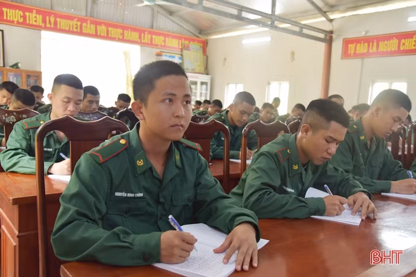 Một ngày huấn luyện của chiến sỹ trẻ Bộ đội Biên phòng Hà Tĩnh