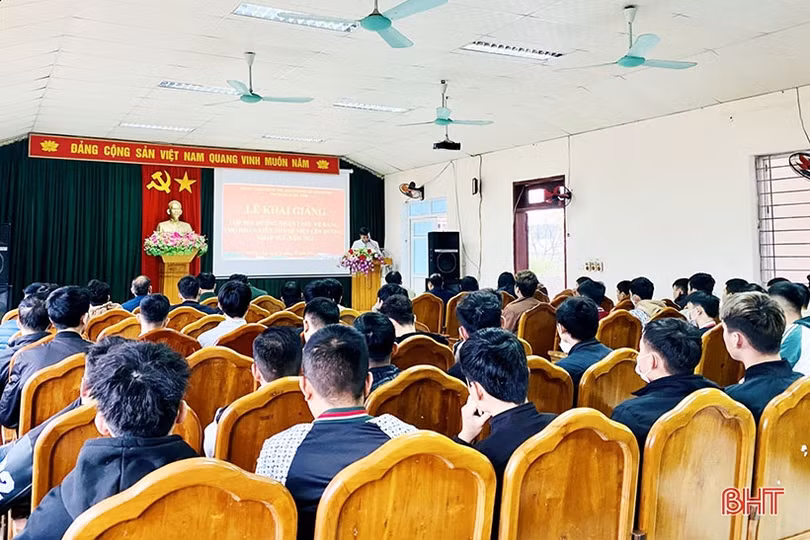 Nâng cao hiệu quả của trung tâm chính trị cấp huyện ở Hà Tĩnh