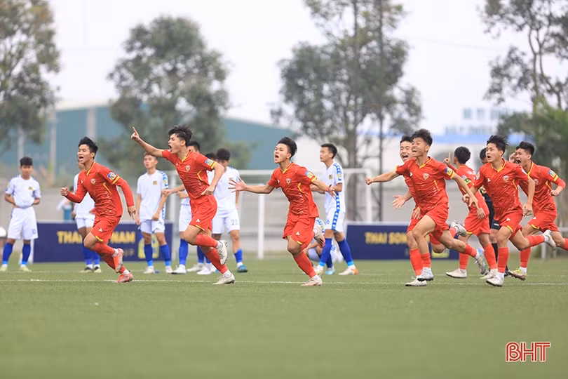 U17 Hồng Lĩnh Hà Tĩnh xuất sắc giành vé vào bán kết quốc gia