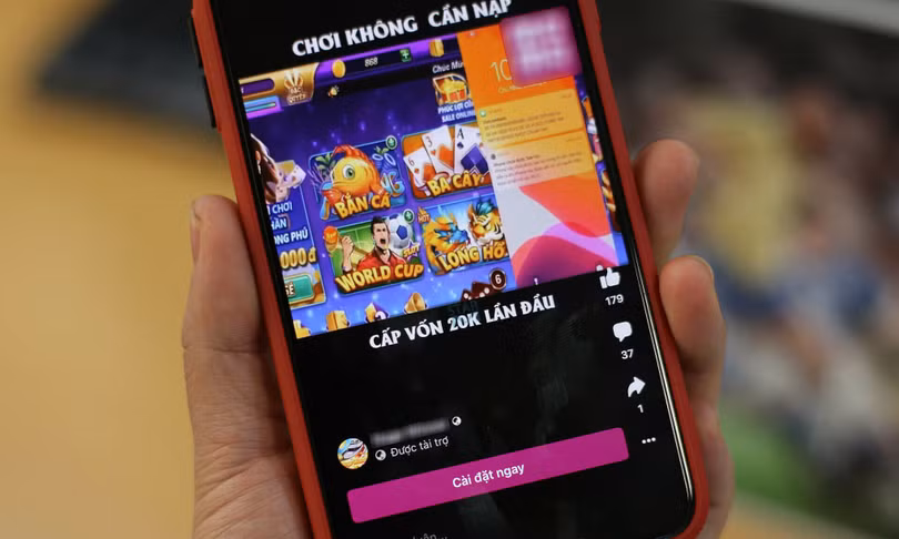 Quảng cáo cờ bạc, phản cảm bủa vây người dùng Facebook