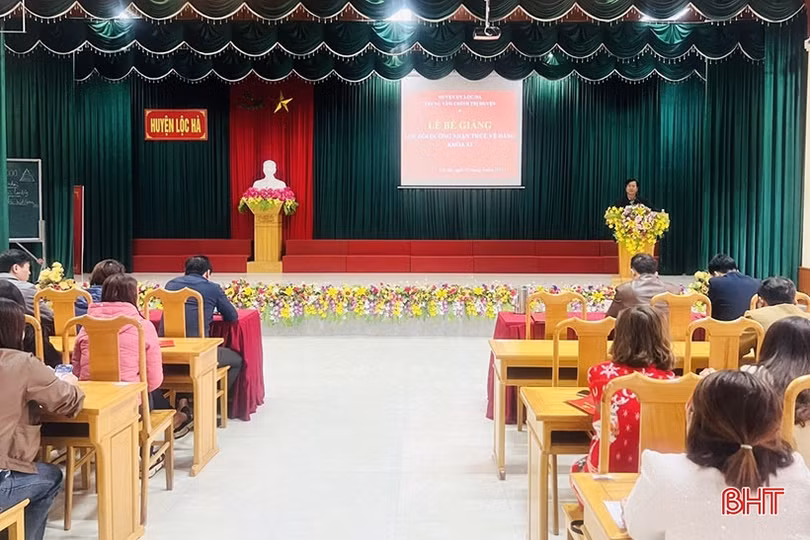 Nâng cao hiệu quả của trung tâm chính trị cấp huyện ở Hà Tĩnh