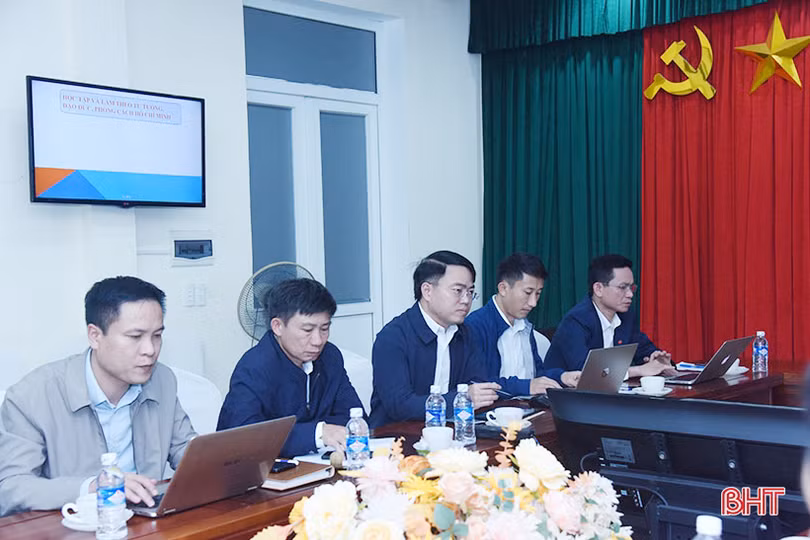 Hơn 6.000 cán bộ, đảng viên Đảng bộ Khối CCQ&DN Hà Tĩnh học tập chuyên đề học Bác năm 2023