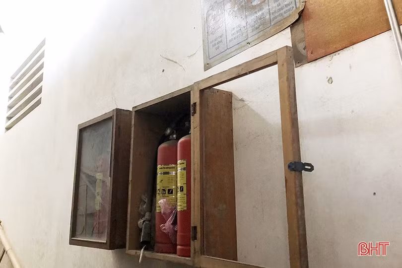 Cảnh tượng nhếch nhác khó tin ở chợ trung tâm huyện Nghi Xuân