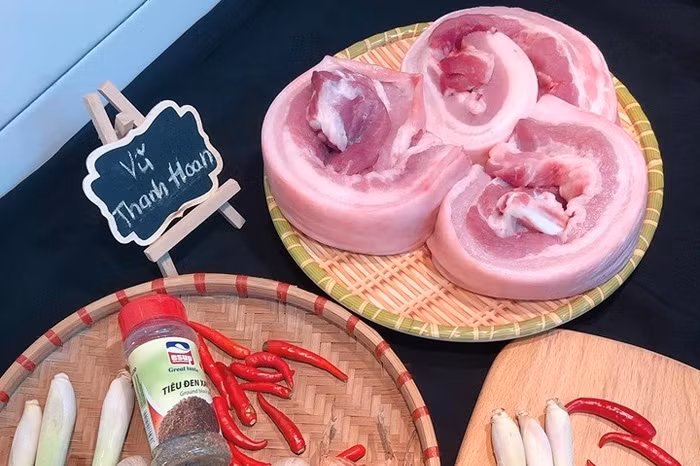 Tranh thủ nắng hè làm thịt ba chỉ một nắng ngon “đừng hỏi”