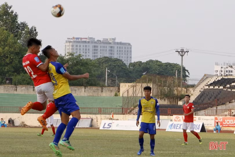 Hồng Lĩnh Hà Tĩnh thắng đậm 3-0 trước đội khách Đồng Tháp