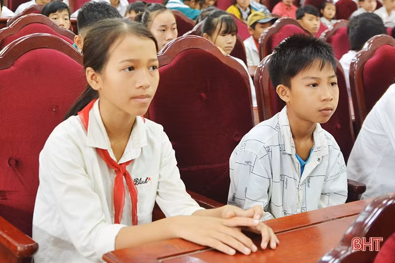 Hà Tĩnh chung tay vì trẻ em nghèo, trẻ em dân tộc thiểu số