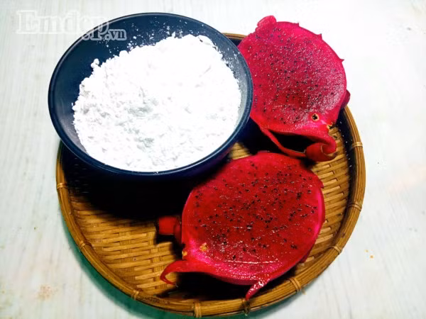 Nắng nóng, làm chè hạt lựu từ quả thanh long giòn dai giải nhiệt