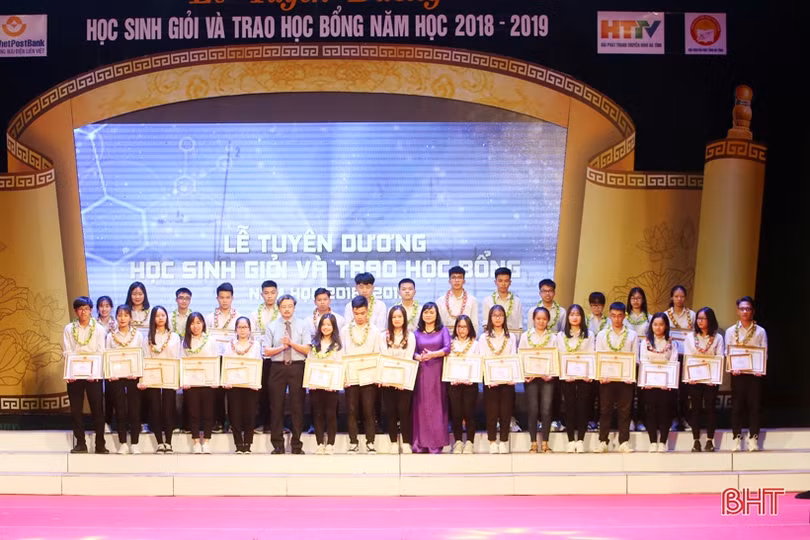 ­­ Hà Tĩnh đứng đầu cả nước về tỷ lệ học sinh đạt giải quốc gia