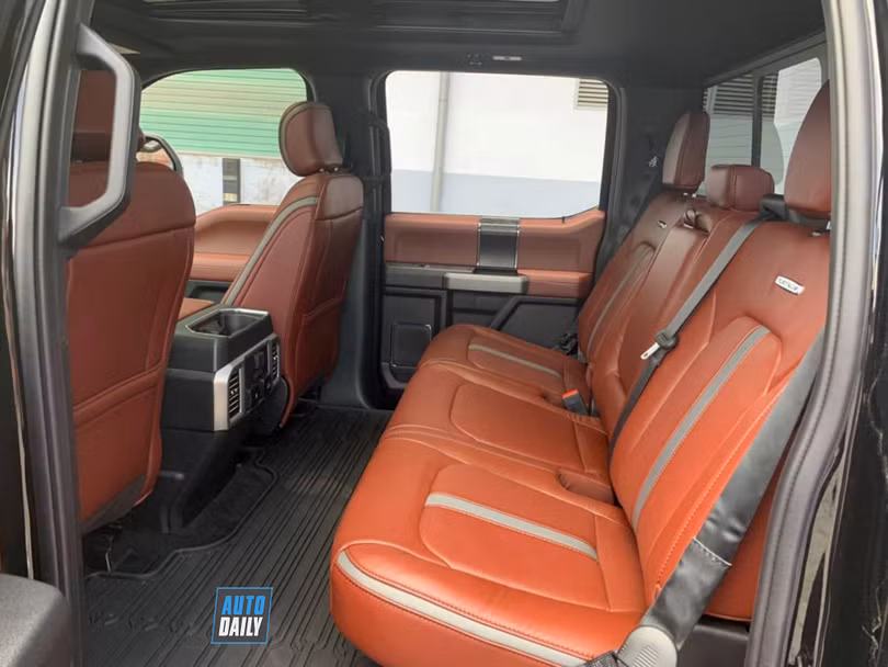 Ford F-150 Platinum 2019 bản máy dầu đầu tiên về Việt Nam