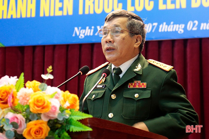 Chủ tịch Hội CCB huyện Nghi Xuân - Trần Văn Hòa ôn lại truyền thống hào hùng của dân tộc.