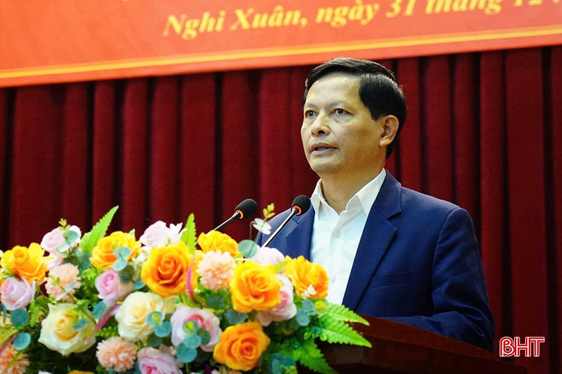 Phó Trưởng ban Thường trực Ban Nội chính Tỉnh ủy Hoàng Văn Quảng: Thời gian tới huyện Nghi Xuân cần chủ động trong thực hiện chủ trương sắp xếp đơn vị hành chính, tinh gọn tổ chức bộ máy đảm bảo hoạt động hiệu lực, hiệu quả.