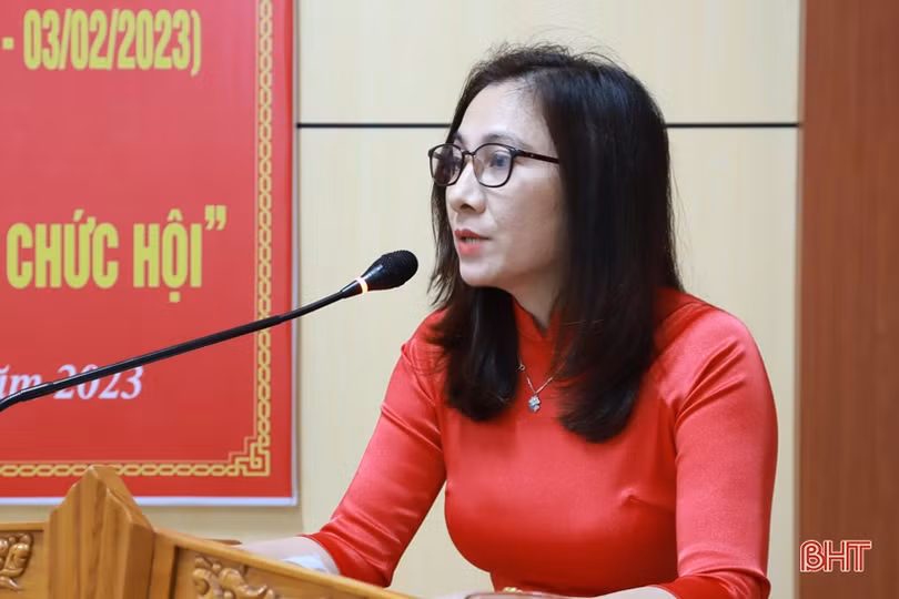 Đảng viên Hội LHPN tỉnh Hà Tĩnh bàn giải pháp đổi mới nội dung hoạt động của tổ chức hội