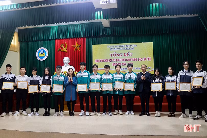 67 dự án đạt giải tại Cuộc thi Khoa học kĩ thuật học sinh trung học Hà Tĩnh