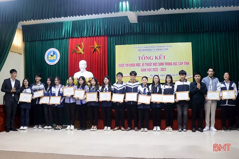 67 dự án đạt giải tại Cuộc thi Khoa học kĩ thuật học sinh trung học Hà Tĩnh