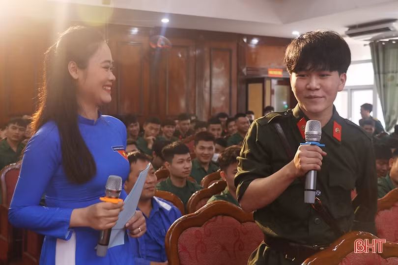Thạch Hà gặp mặt 169 tân binh trước khi lên đường nhập ngũ