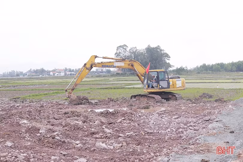 “Đua” tiến độ trên công trường cao tốc Bắc – Nam đoạn qua Hà Tĩnh
