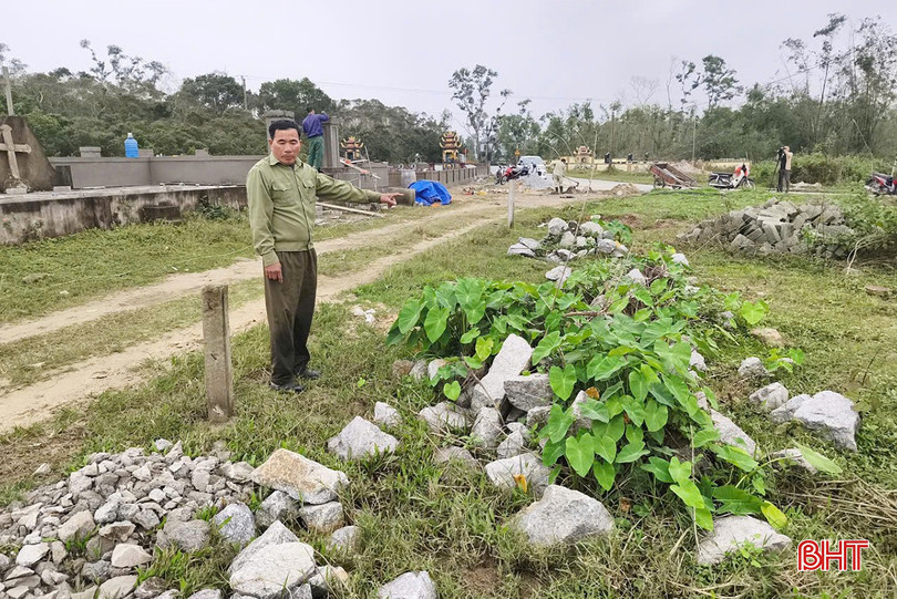 bqbht_br_anh-3-noi-xay-ra-tranh-chap-giua-2-ho-gia-dinh-tai-nghia-trang-dong-quan-thon-tri-khe-xa-thach-ha.jpg