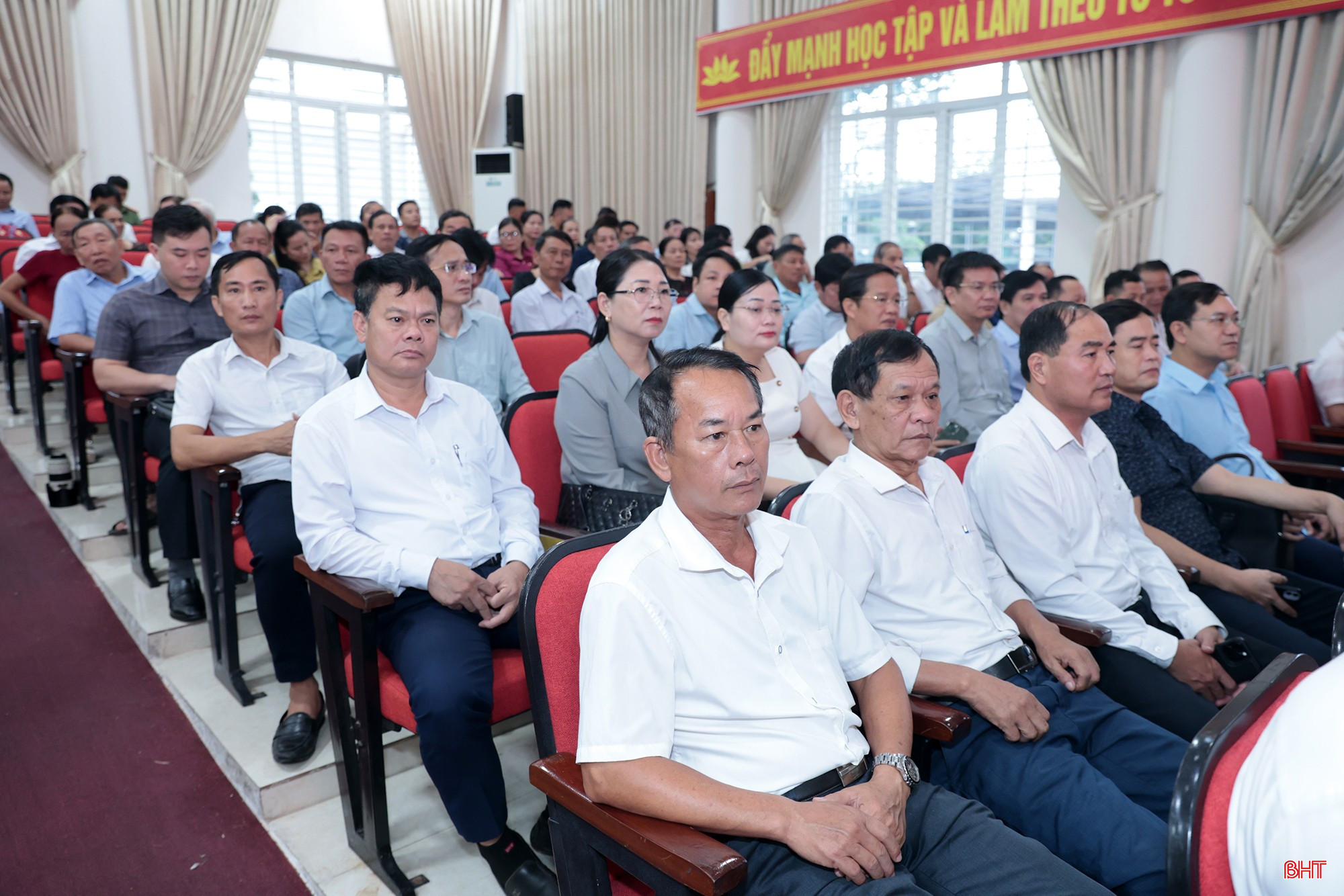 bqbht_br_tiep-xuc-cu-tri-8448.jpg