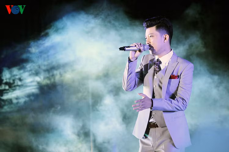 mot nam ngay mat nhac si an thuyen noi nho van dong day