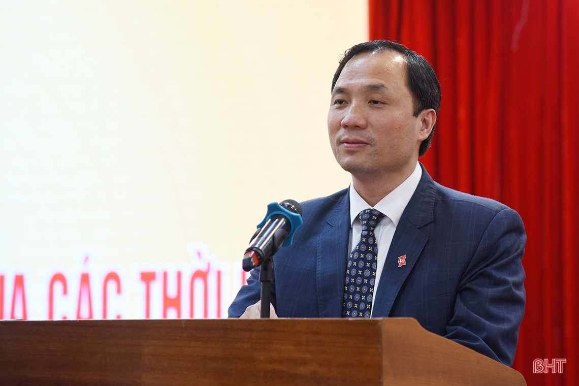 Hà Tĩnh gặp mặt các đồng chí nguyên lãnh đạo tỉnh qua các thời kỳ