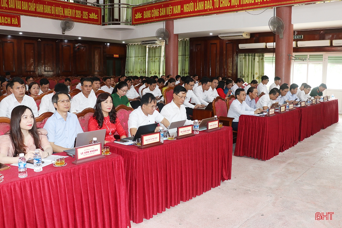 Đổi mới phương thức lãnh đạo, chỉ đạo, xây dựng Đảng bộ huyện Thạch Hà trong sạch, vững mạnh