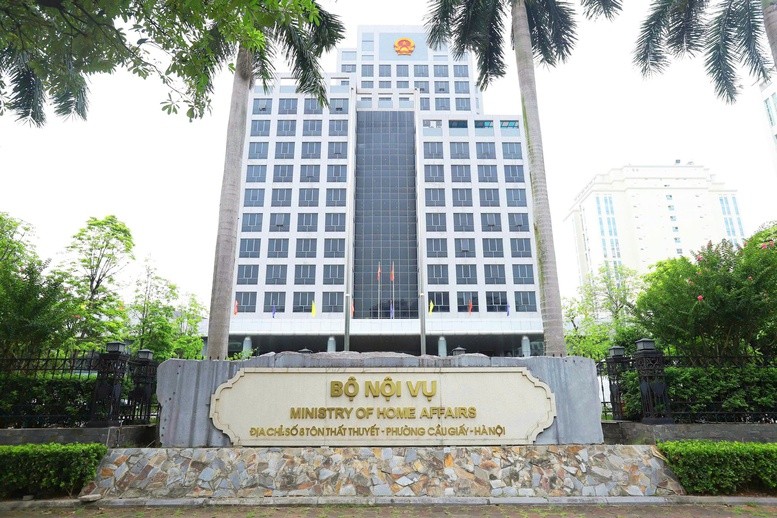 Bộ Nội vụ ban hành hướng dẫn, thống nhất việc giải quyết chính sách đối với người hoạt động không chuyên trách ở thôn, tổ dân phố nghỉ việc do sắp xếp thôn, tổ dân phố.