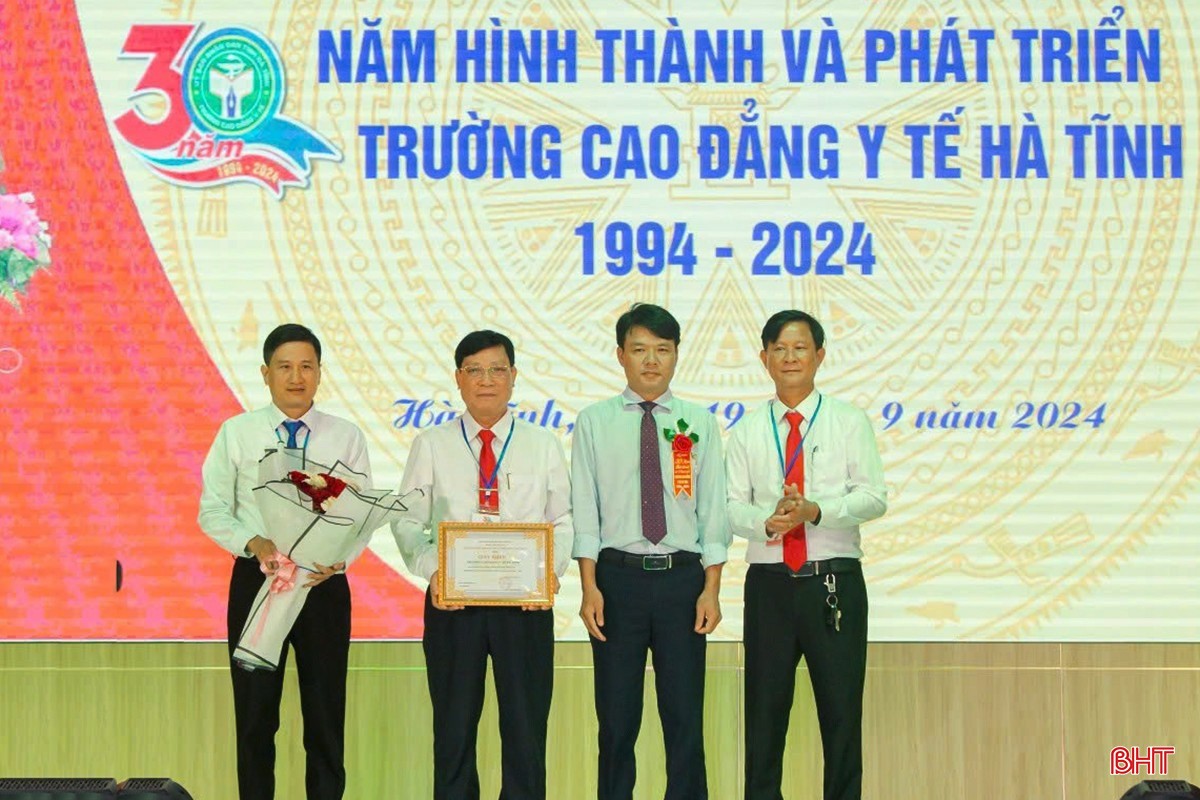 z5845727798672-81ca8c6727a7aef27dce1ffbe88dff8f-4947.jpg