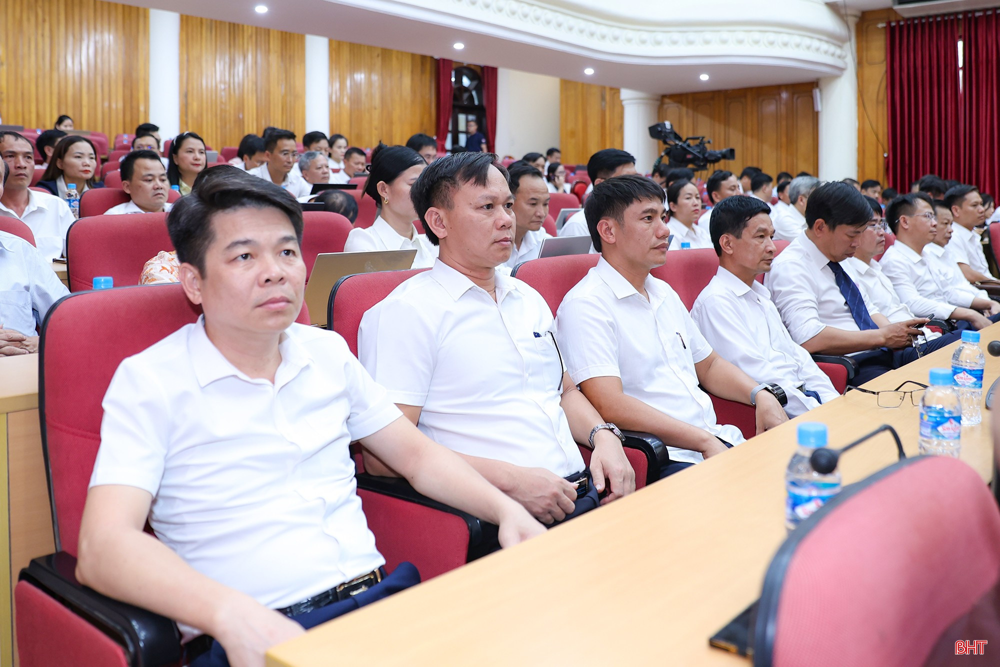 bqbht_br_aimg-0908-dai-bieu-nghe.jpg