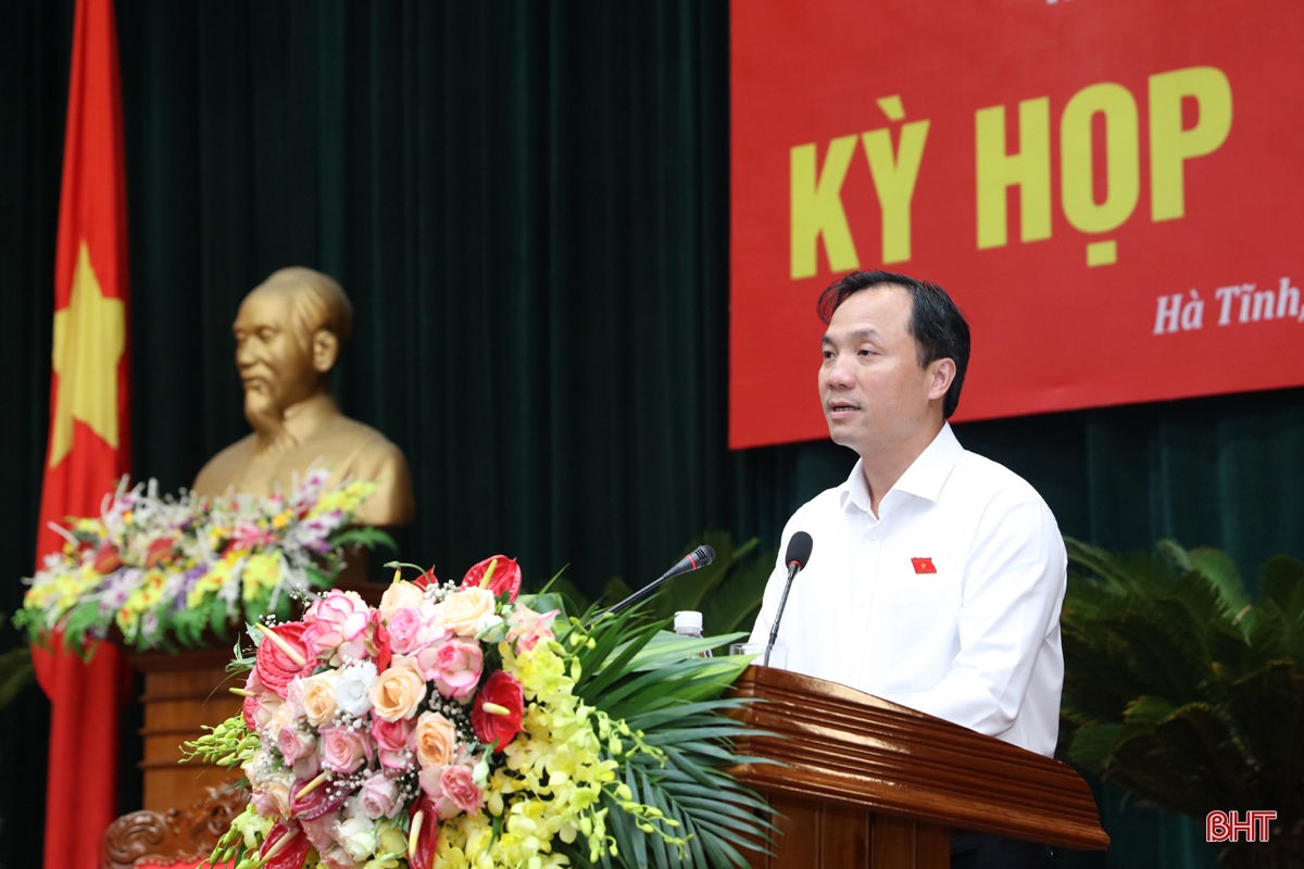 Đại biểu quan tâm tới đời sống người dân vùng dự án mỏ sắt Thạch Khê