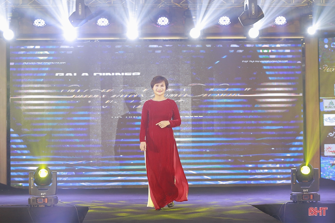 Gala dinner “Vượt qua giông bão” truyền cảm hứng, khát vọng trong doanh nhân nữ Hà Tĩnh