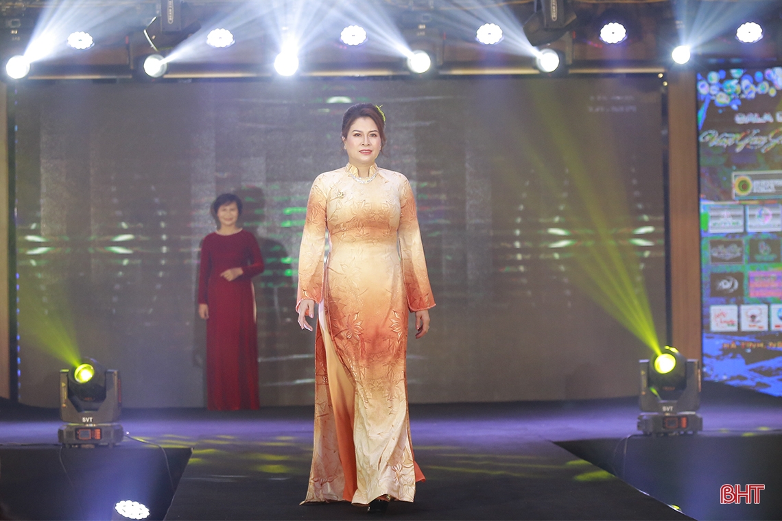 Gala dinner “Vượt qua giông bão” truyền cảm hứng, khát vọng trong doanh nhân nữ Hà Tĩnh